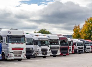 Motorway parking lot near Kreuzlingen/Konstanz, Switzerland © JoachimKohler-HB (CC BY-SA 4.0 Deed)