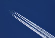 Aviation contrails © GreenConnect